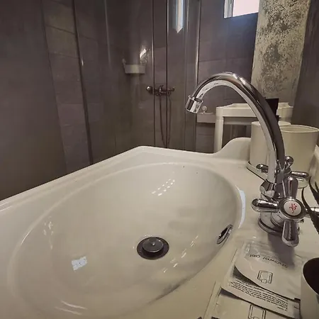 Tria Nera House- Pure Joy *